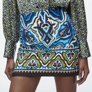 Single pc 🔥 Zara limited edition multicoloured printed mini skirt
